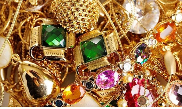 آیا طلاروس رنگش عوض می‌شود؟